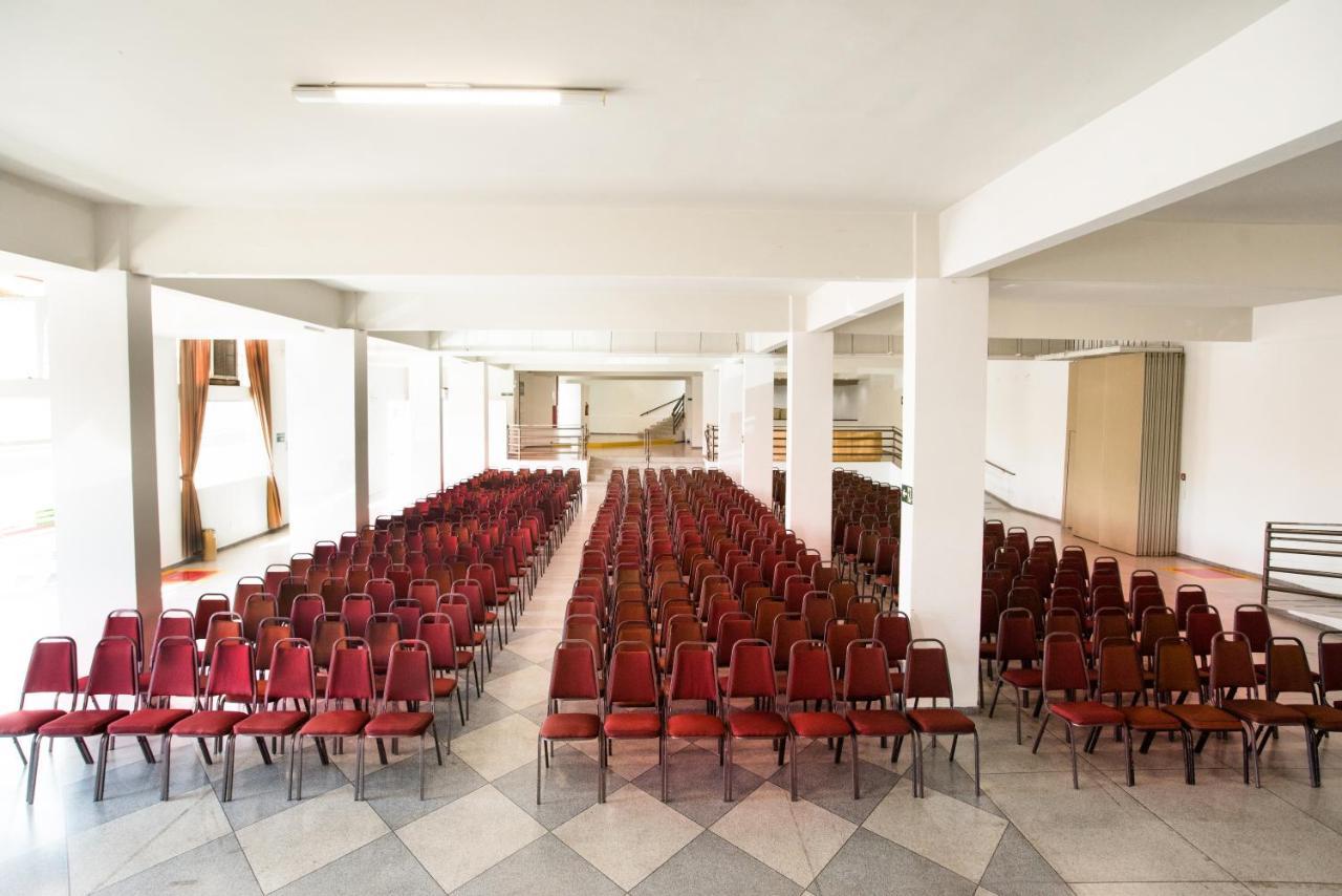 Podium Apart Hotel Varginha  Exterior photo